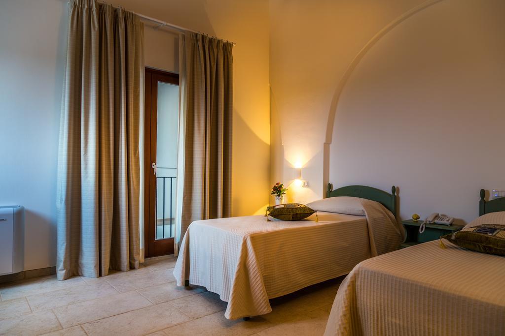 Masseria Martellotta Palagianello Szoba fotó
